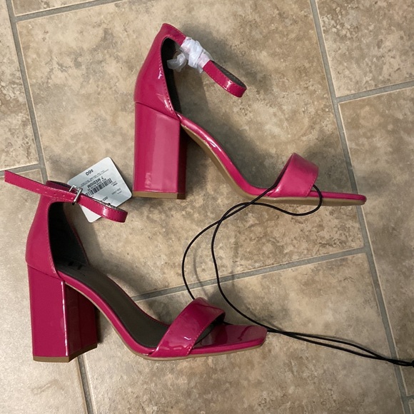 Worthington Becklyn Pink Sandals - Picture 3 of 7